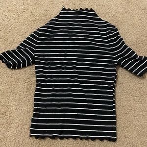 striped 3/4 length sleeve shirt